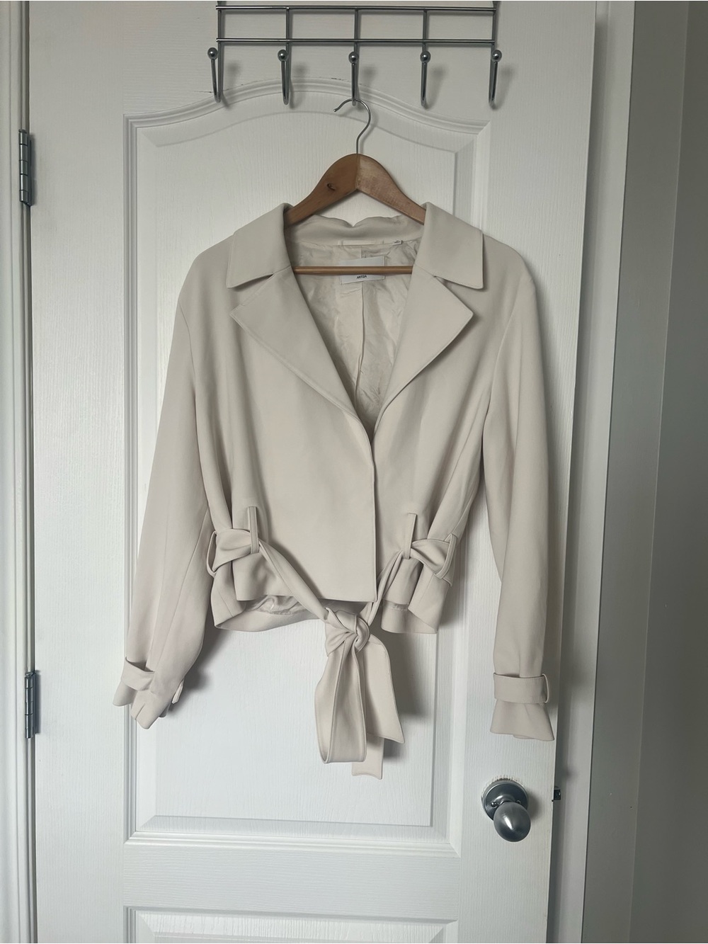 Aritzia Babaton Postage Cream Tie-Waist trench Jacket - Picture 1 of 6